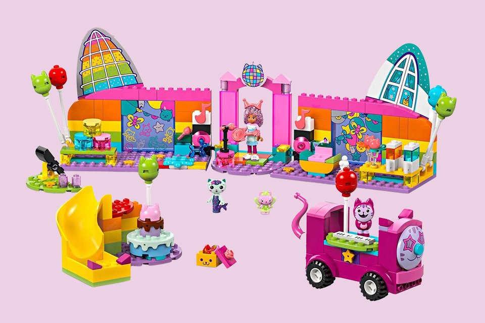 Gabby's Dollhouse deluxe room and bathroom toy set.