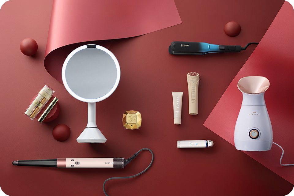 Gift for self-care devotees. Discover grooming and beauty must-haves to pamper your loved ones.