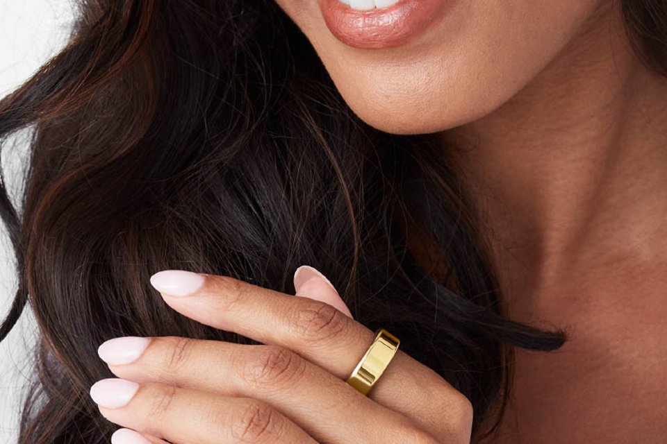 Meet the New Sekonda smart ring. A stylish way to monitor your health, activity.