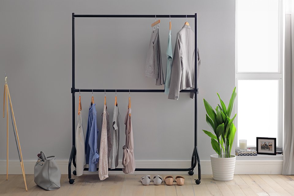 Argos Home Heavy Duty 2 Tier Wheeled Clothes Rail in Black Colour.