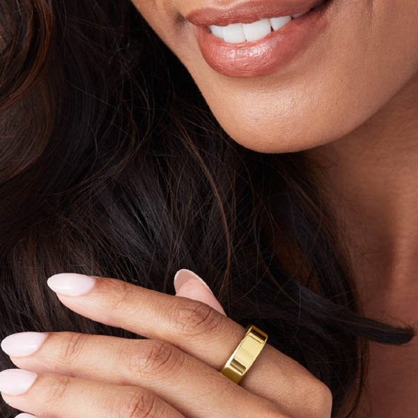 Meet the new Sekonda smart ring. A stylish way to monitor your health, activity.