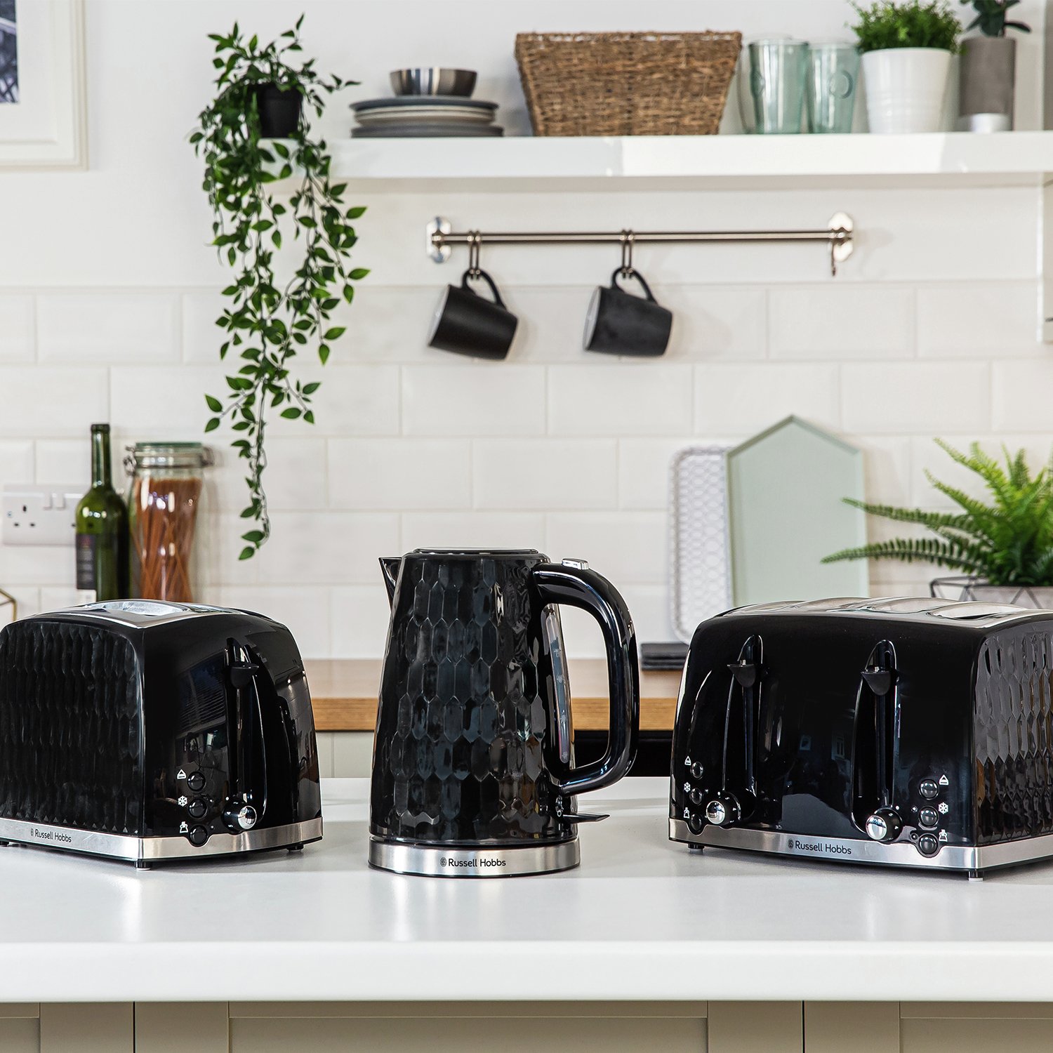 Russell Hobbs 26051 Honeycomb Kettle Review