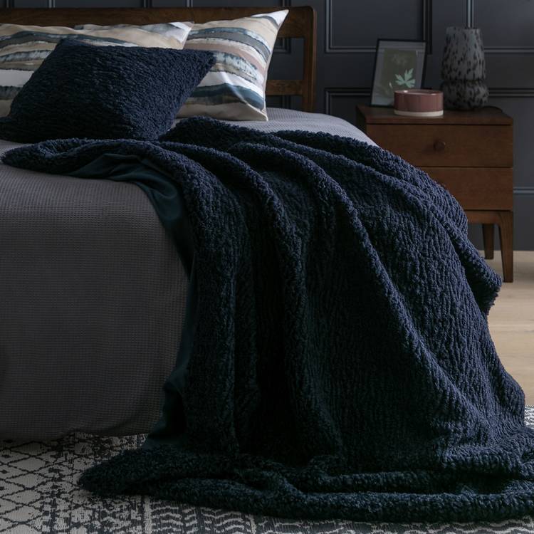 Habitat Faux Shearling Throw - Navy - 125X150cm 0