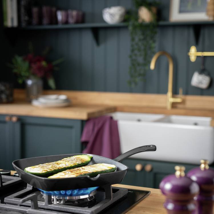 Habitat 23cm Cast Iron Griddle Pan - Black 0