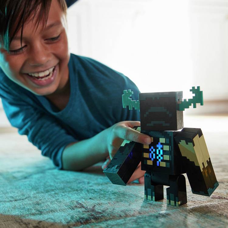 Minecraft The Warden Lights and Sounds Figure 0