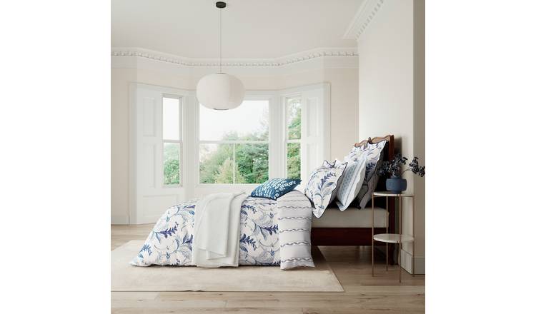 Blue and white clearance bedding