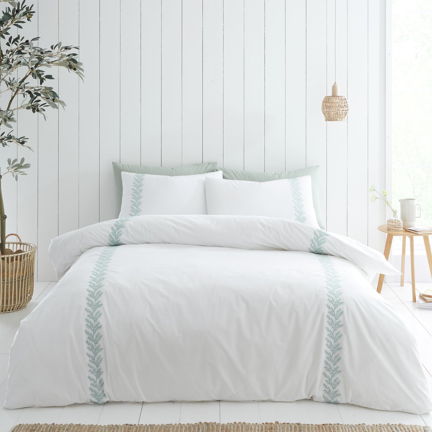 Bianca Cotton Leaf Embroidery White Bedding Set - King size