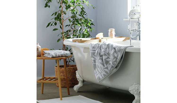 Habitat Romantic Floral Bale