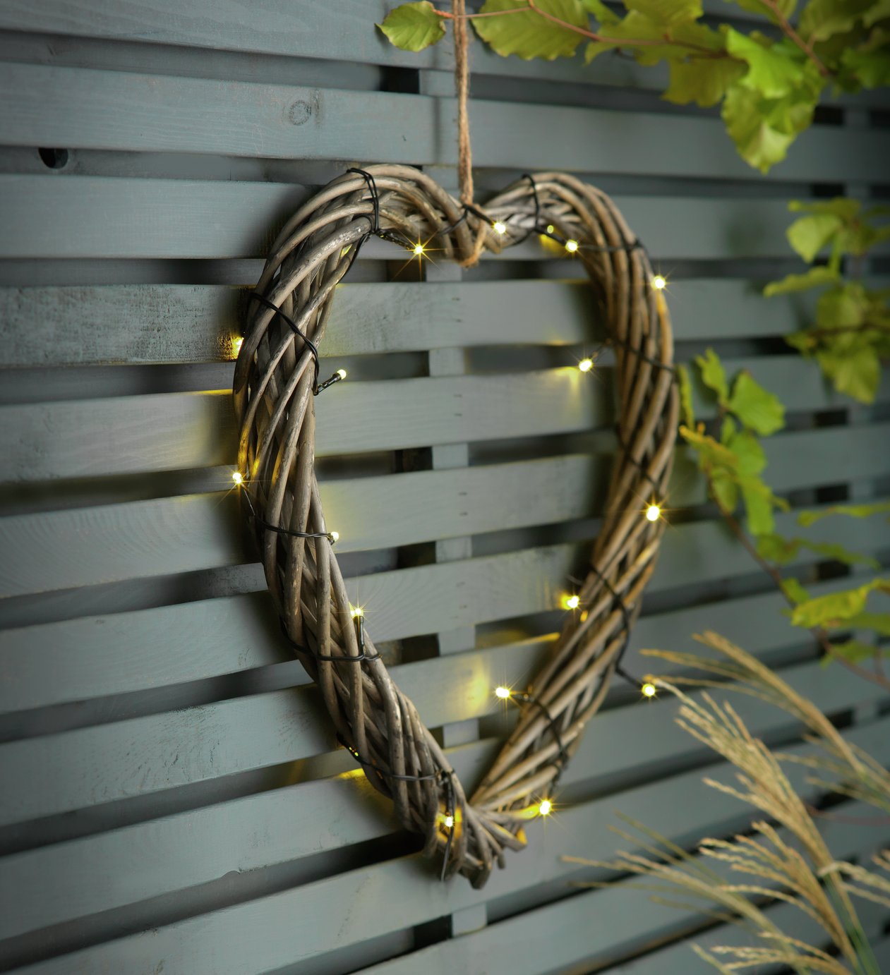 Argos Home Solar LED Wicker Heart Light Review