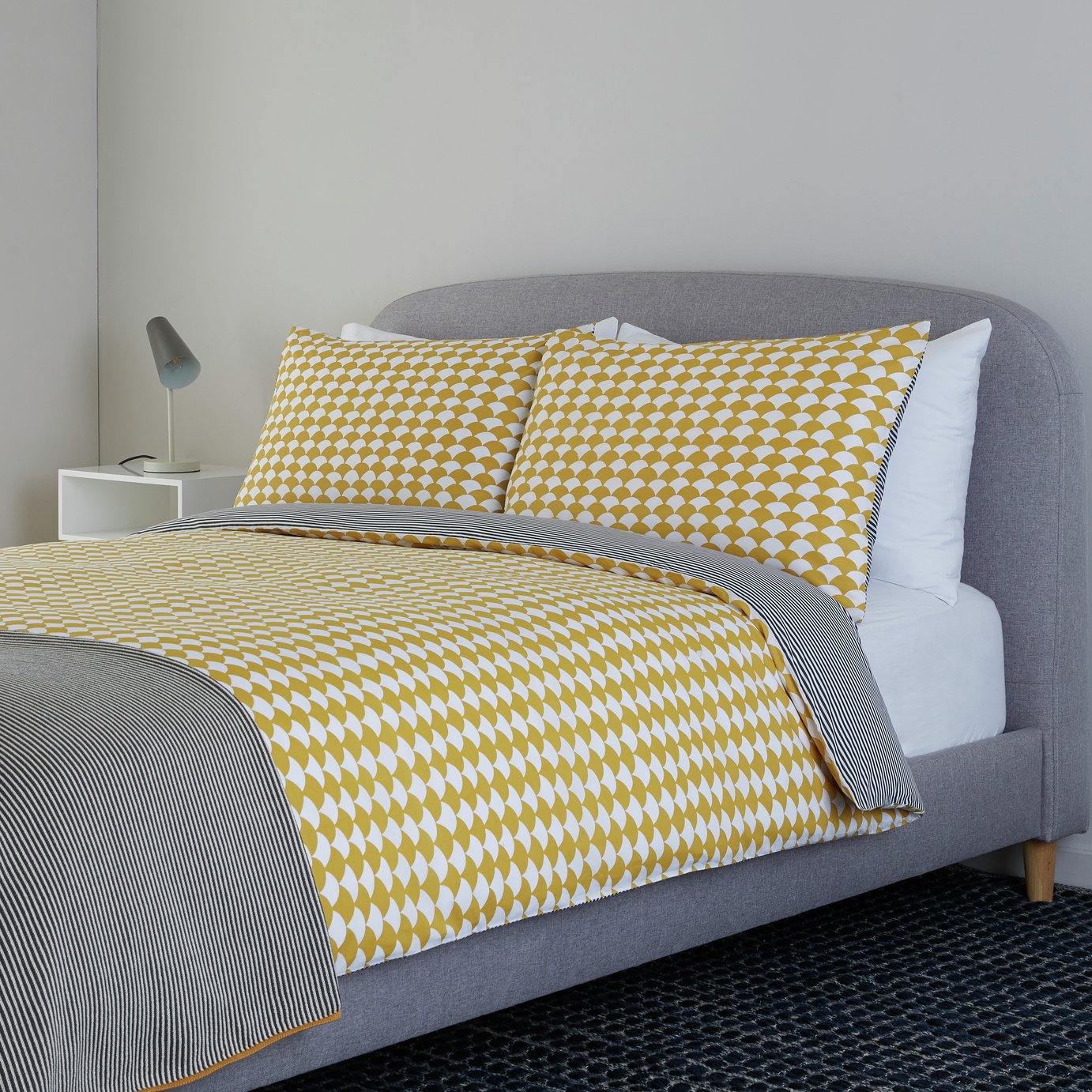 Habitat Scallop Mustard & Black Bedding Set Review