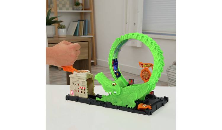 Hot wheels cheap alligator set