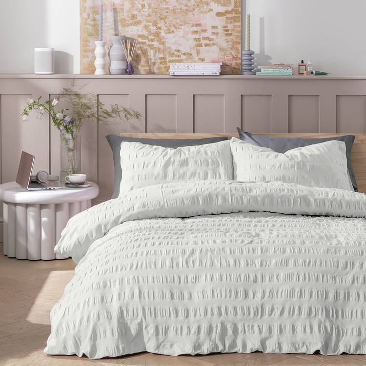 Habitat Widestripe Seersucker White Bedding Set - King size 0