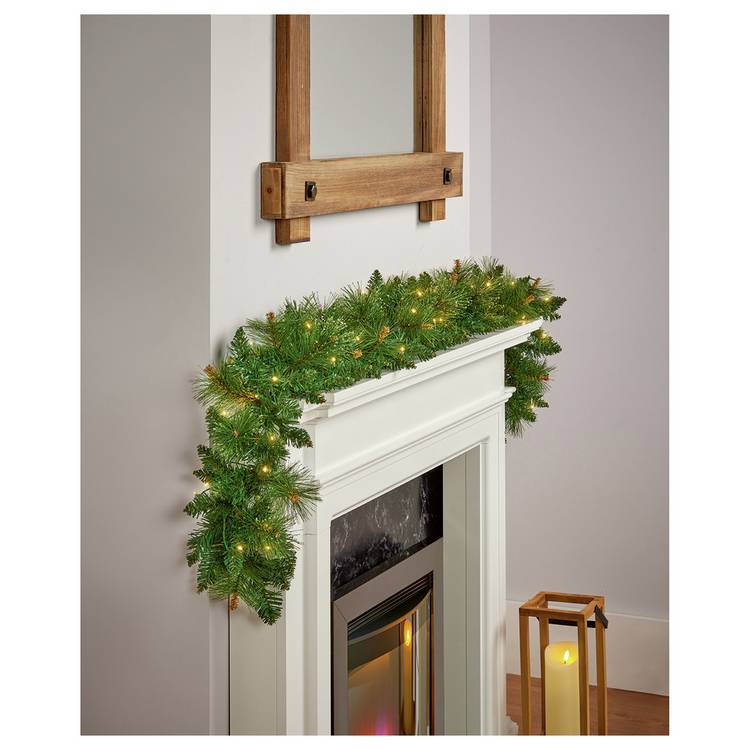 Premier Decorations Pre lit Ridgemere Christmas Garland 0