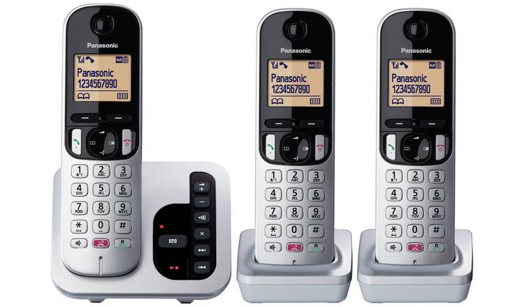 Panasonic KX-TGC263EB Cordless Phone, Three Handsets with