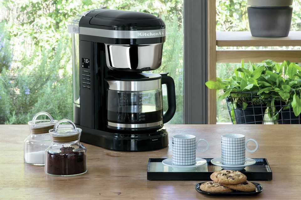 Best Battery Operated Coffee Maker: Remote Brewing Coffee Makers -  2Caffeinated