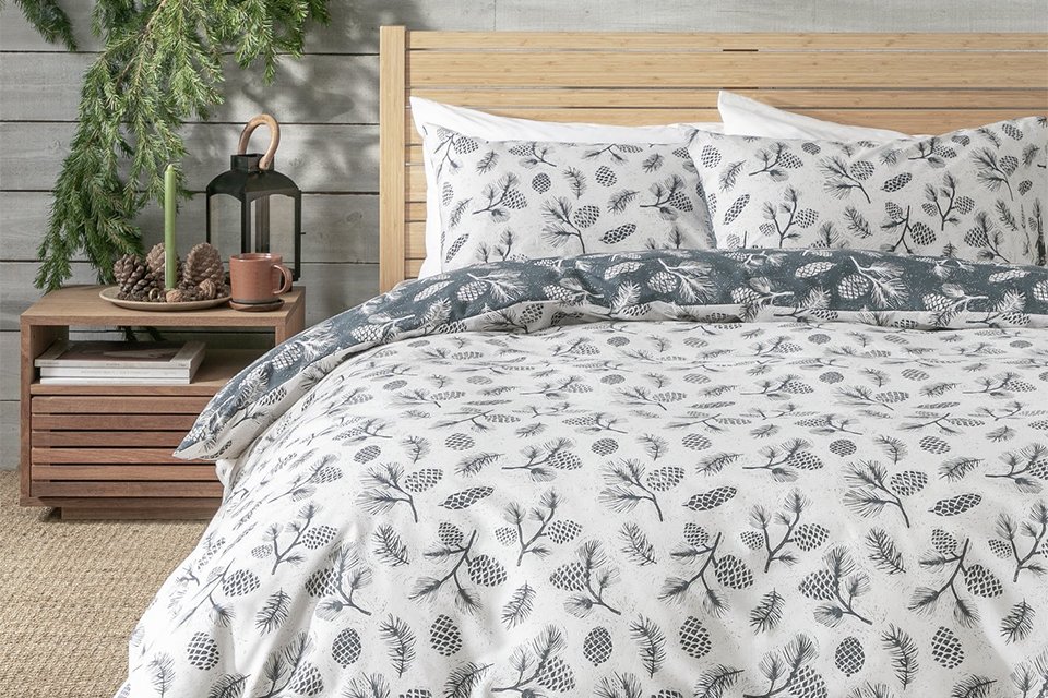 Habitat Pinecone Printed White & Grey Bedding Set.