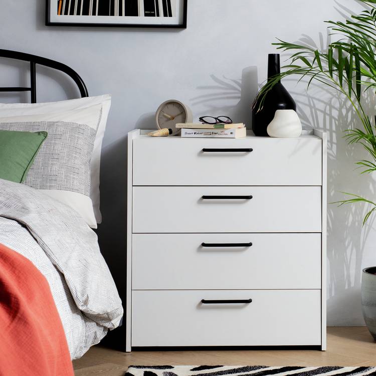 Habitat Oldham Wide 4 Drawer Chest - White 0