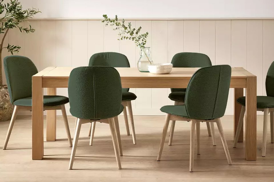 Dinner hosting essentials. Includes tables, chairs, tableware and more.