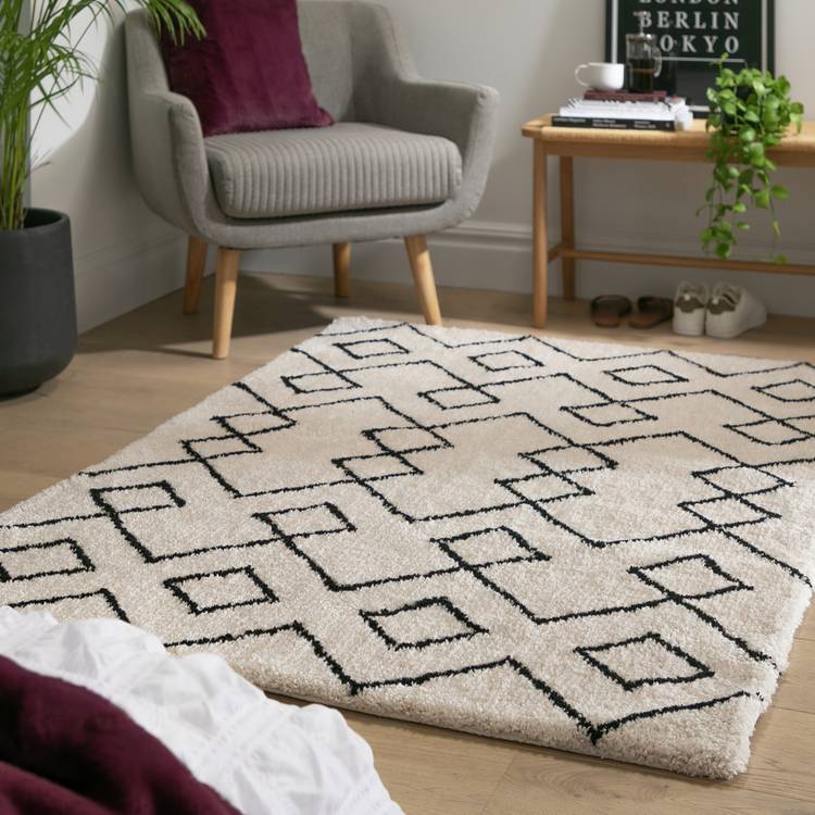 Habitat Diamond Tufted Cream & Black Shaggy Rug - 170x120cm 0