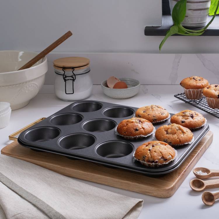 Habitat 12 Cups Non Stick Muffin Tray 0