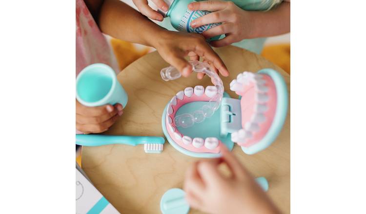 Melissa & Doug Supersmile Dentist Playset