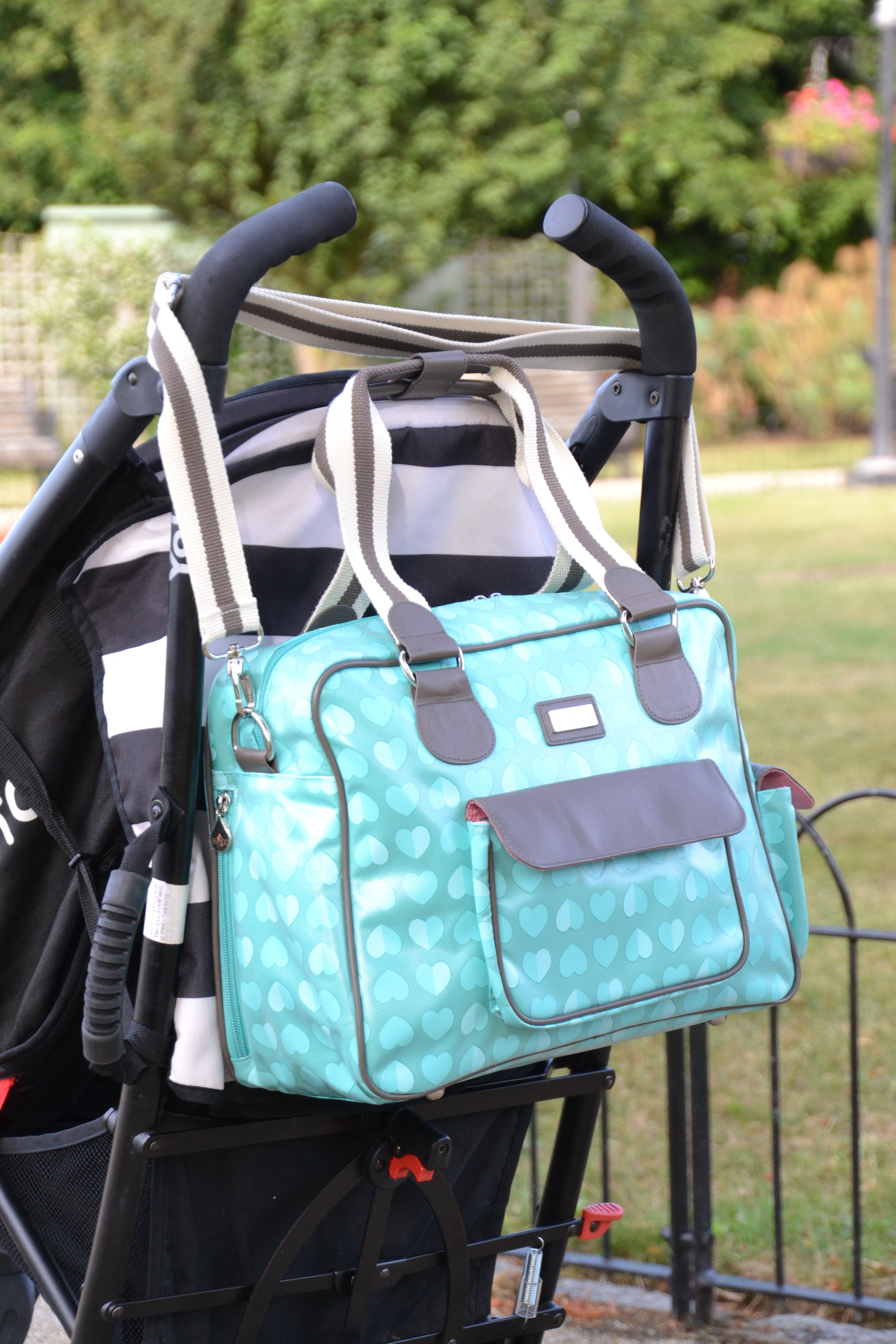 Beau and Elliot Confetti Baby Changing Bag Review