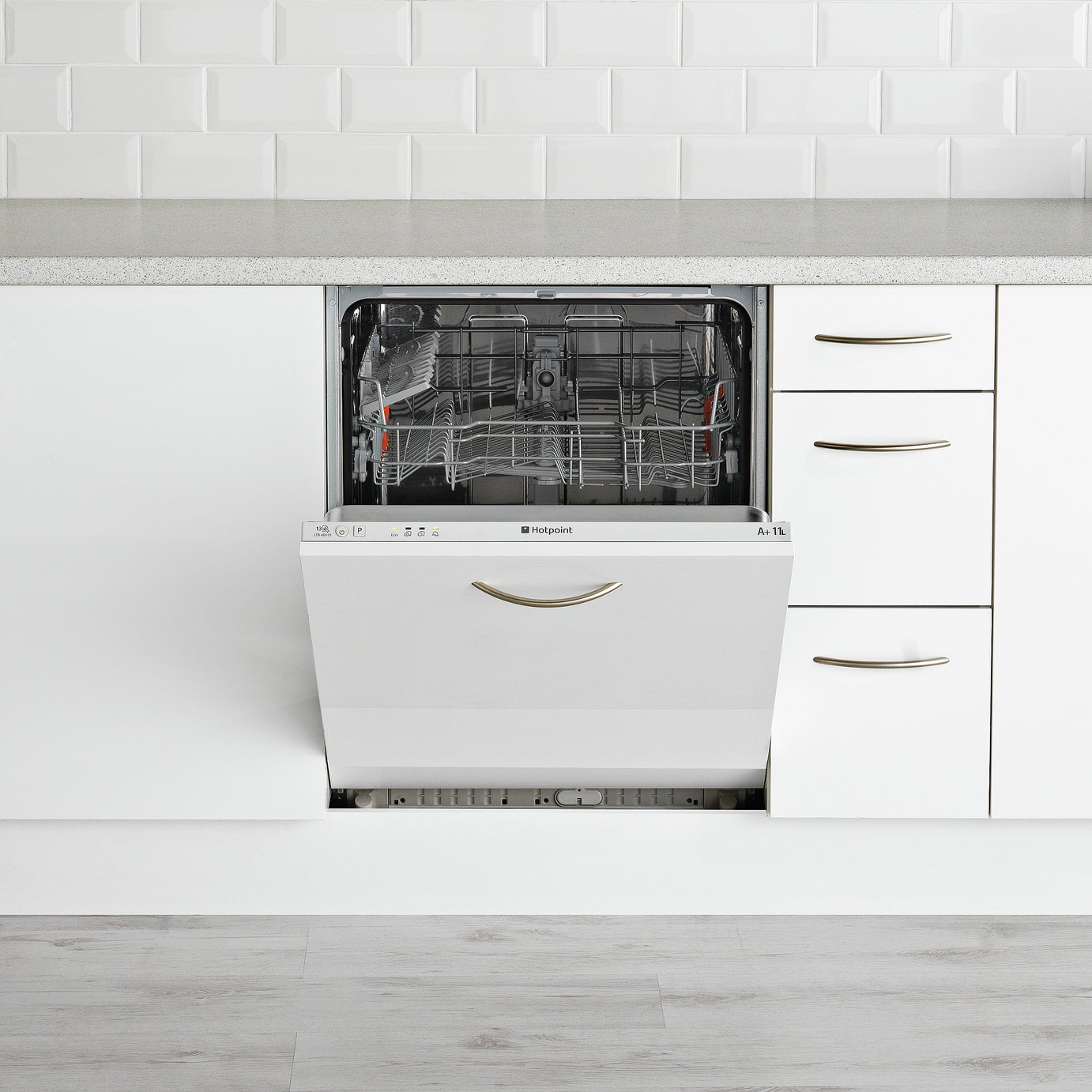 Hotpoint LTB4B019 Full Size Integrated Dishwasher Reviews