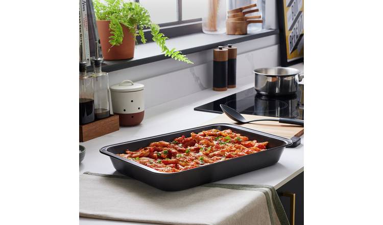 Habitat 37cm Non Stick Carbon Steel Roaster