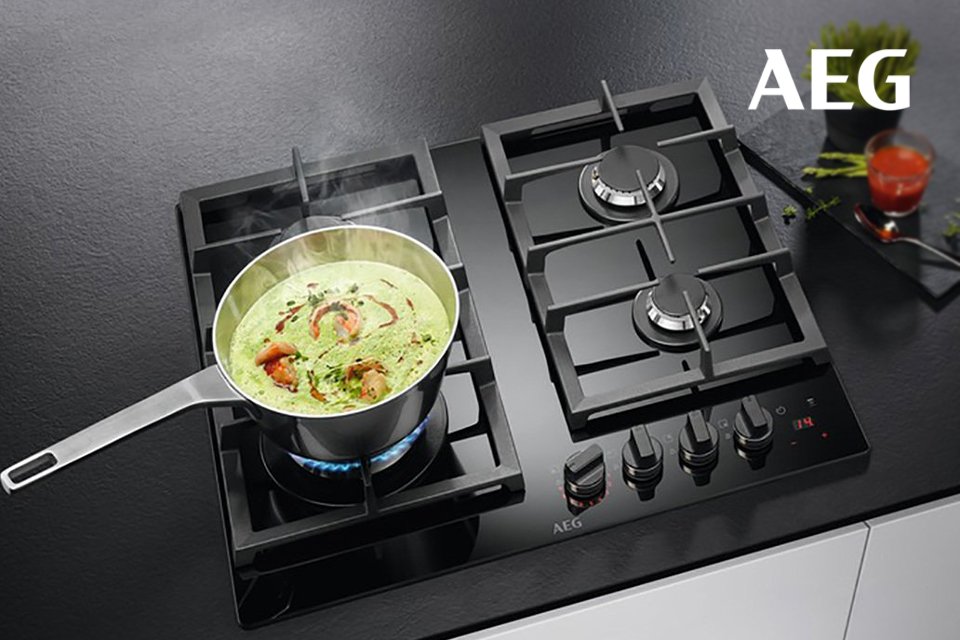 AEG. Experience precision and cutting edge design in your kitchen.