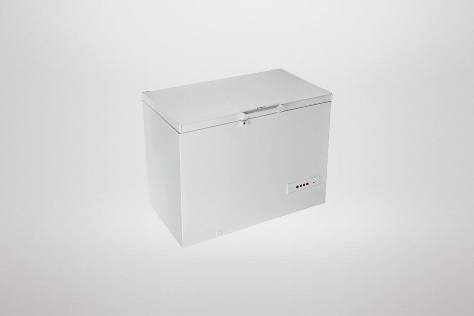 Hotpoint CS2A300HFA1 chest freezer in white colour.