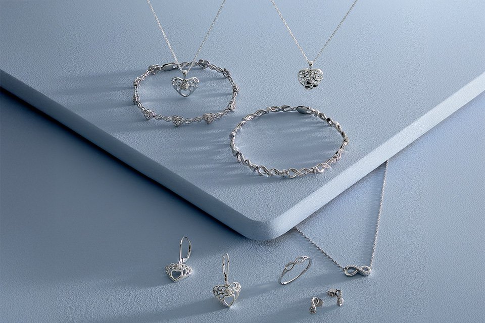 Revere Sterling Silver 0.04ct Diamond Drop Earrings.