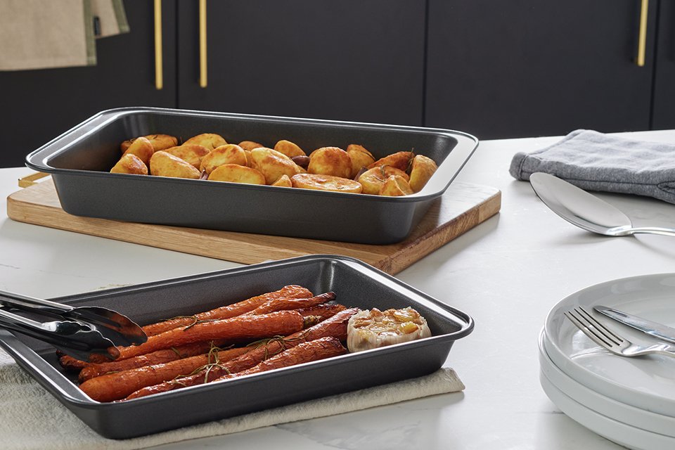 Habitat 2 Piece Non stick Carbon Steel Roaster Set.