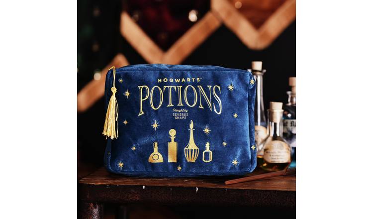 Buy Warner Bros Harry Potter Alumni Wash Bag Backpacks Argos