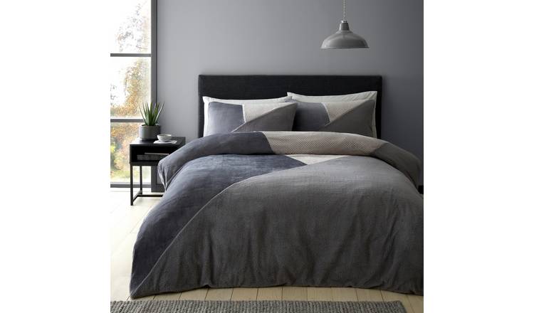 Catherine Lansfield Cosy Larsson Geo Fleece Duvet Set - Grey