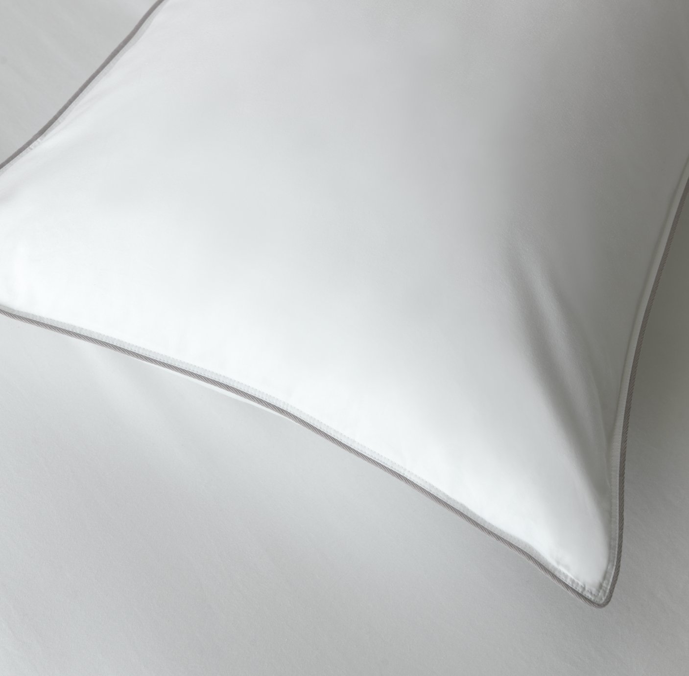 Forty Winks Cotton Piped Medium Pillow Review