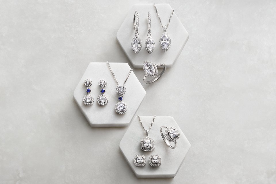 Save up to 40% on selected jewellery. Your next statement piece just became more affordable.