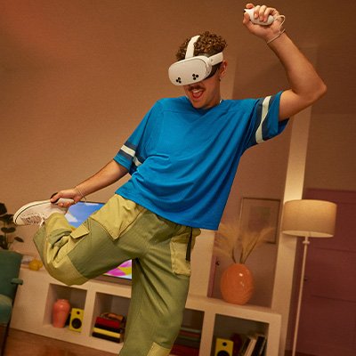 Meta Quest 3S 128GB All-In-One Mixed Reality Headset.