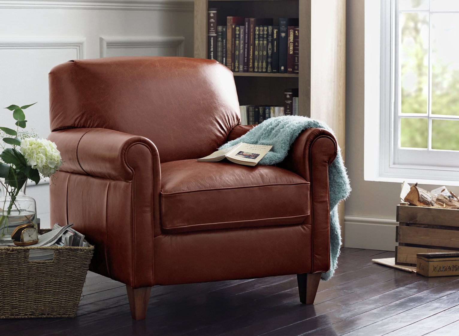 Argos Home Kingsley Leather Accent Chair Review