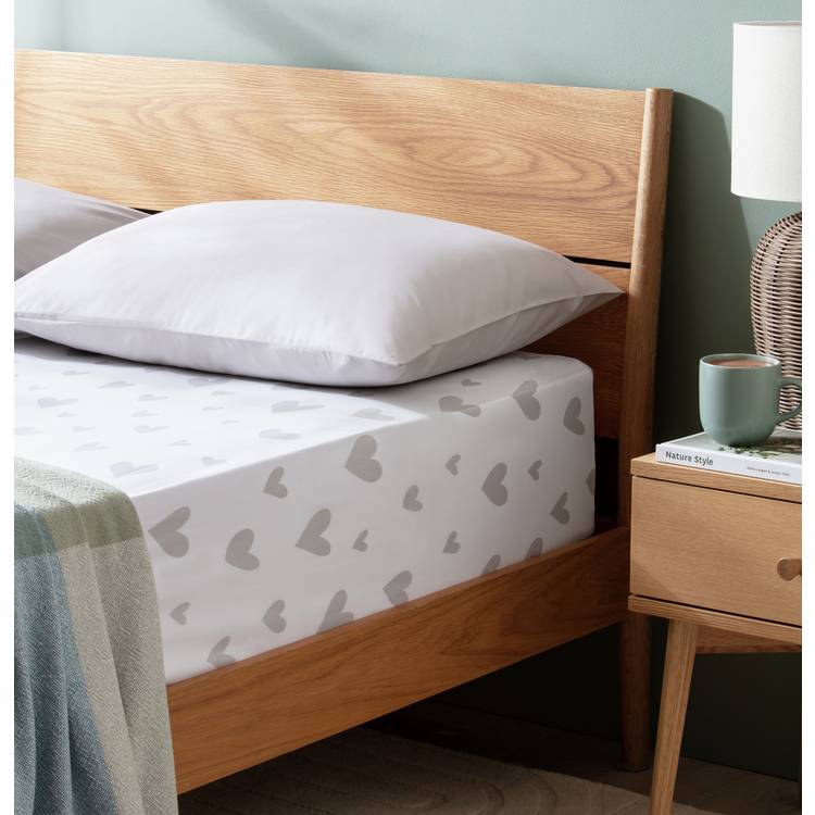 Argos Home Hearts Printed White Fitted Sheet - Double 0