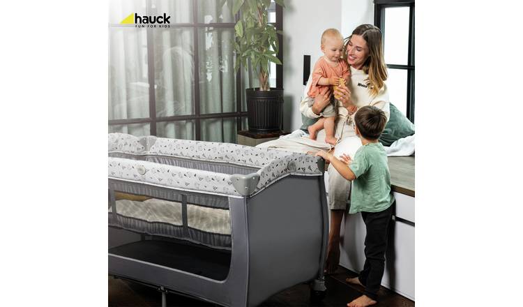 Hauck Travel Cot Set Sleep N Play Center / for Babys and Toddlers from  Birth up to