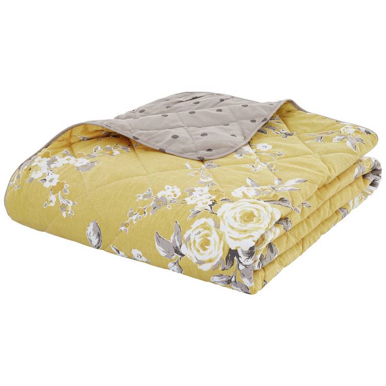 Catherine Lansfield Canterbury Bedspread - Ochre 0
