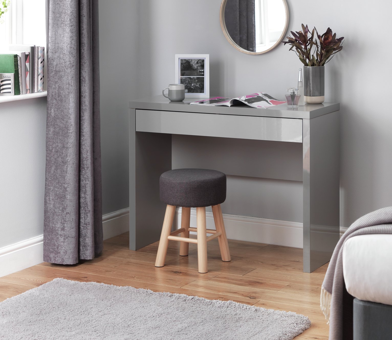 Argos Home Jenson Hollowcore Dressing Table Desk -Grey Gloss Review