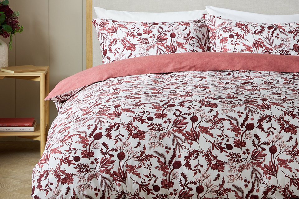 Argos Home Burgundy Foliage Print Bedding Set - Single.