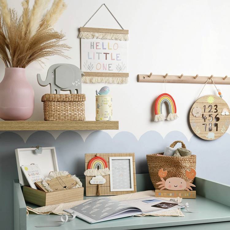Petit Cheri Macrame Photo Frame - Rainbow -20x24cm 0