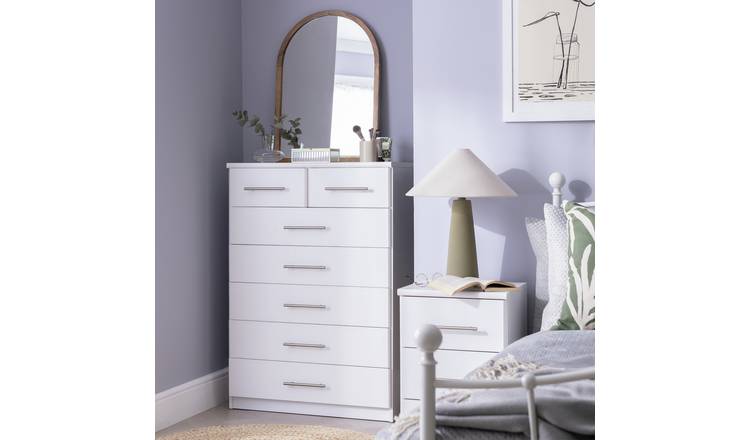 White bedroom deals drawers argos