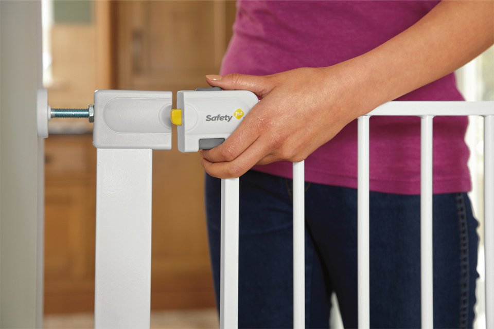 extendable baby gate argos