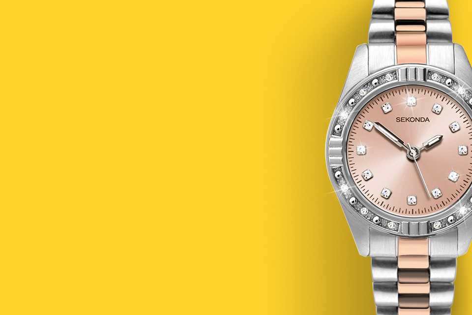A Sekonda ladies silver stainless-steel bracelet watch.