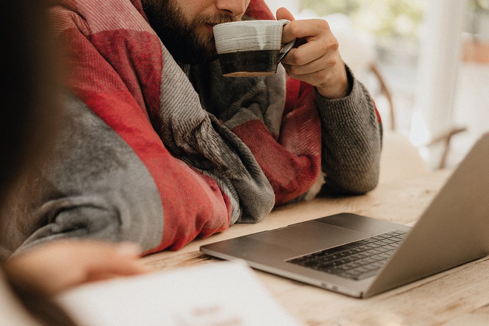 Dreamland Sherpa Tartan Reversible Overblanket.