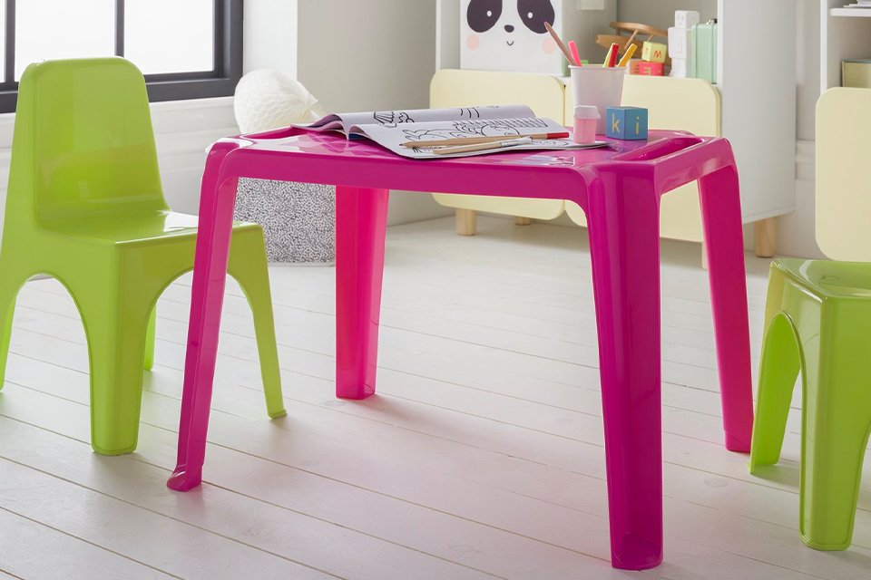 Bica Kids plastic pink table.