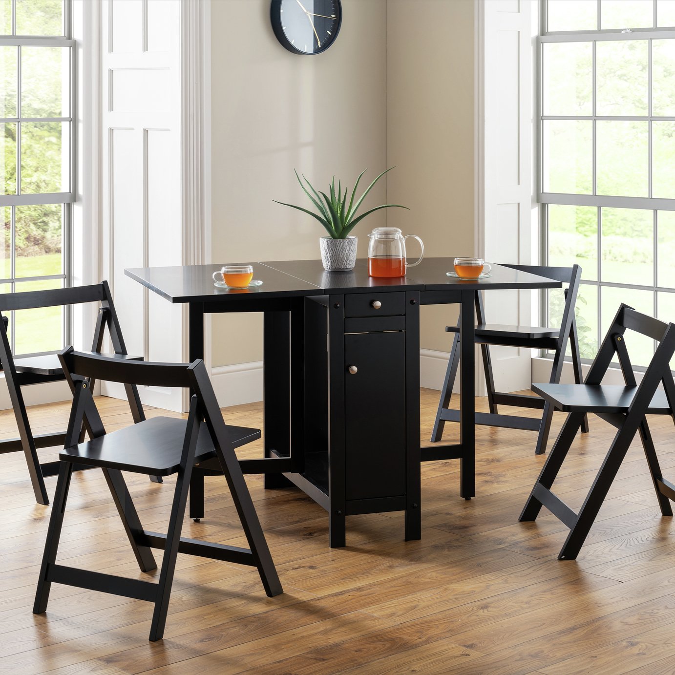 Julian Bowen Savoy Ext Natural Dining Table & 4 Black Chairs